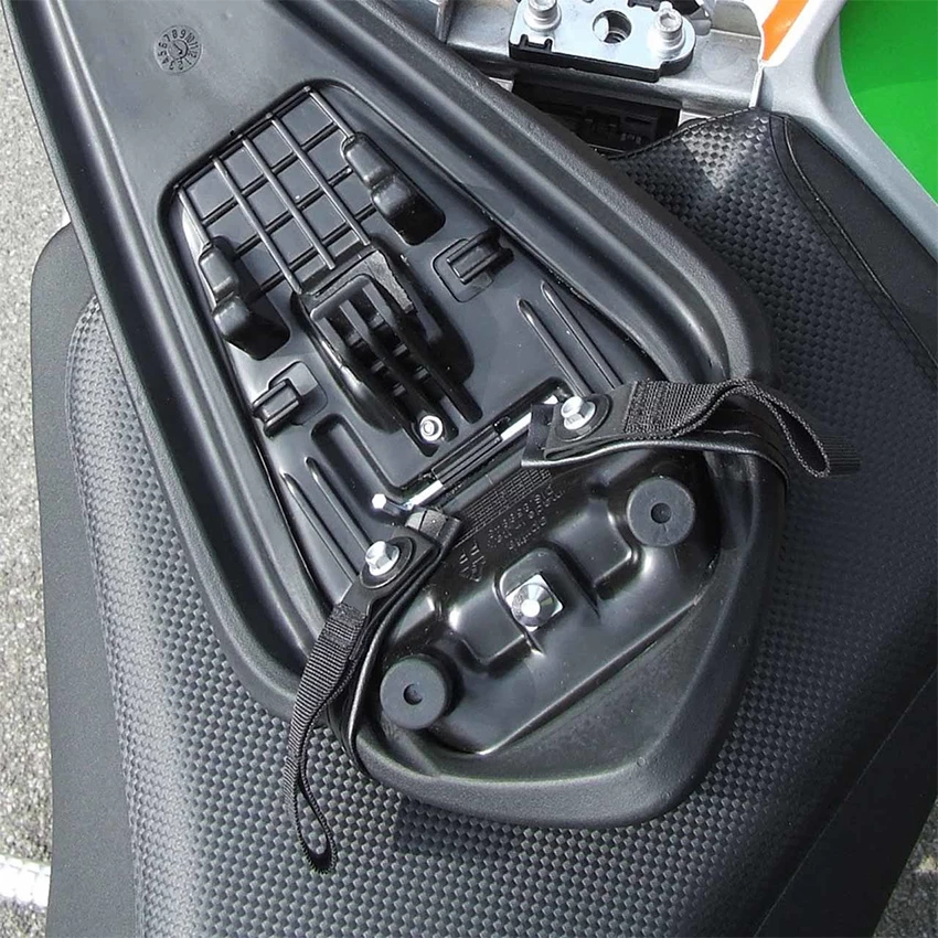 Kriega US-Drypack Fitting Kit Aprilia Tuono 2 Kriega US-Drypack Fitting Kit Aprilia Tuono - Afbeelding 2